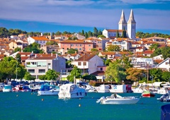 Klavrne počitnice na Hrvaškem: ogoljufana turistka ostala brez apartmaja in denarja