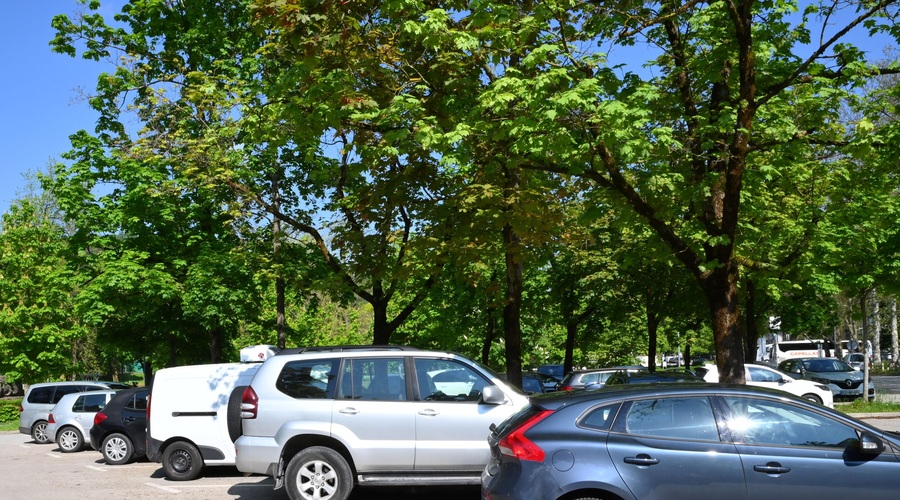 Novo nezadovoljstvo med meščani: ljubljanska občina v središču mesta ukinja še več parkirišč (foto: Žiga Živulovič jr./Bobo)