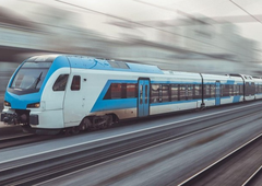 Predrznež kadil na vlaku iz Nove Gorice in sprožil požarni alarm: kako bodo proti njemu ukrepali policisti?