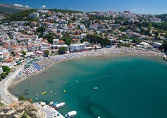 Jadranska Copacabana: sanjska peščena plaža, ki turistom obljublja raj na zemlji