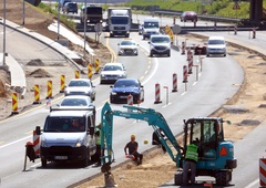 Tudi vas spravljajo ob živce nenehne gneče na avtocestah? DARS pojasnjuje, kaj se dogaja