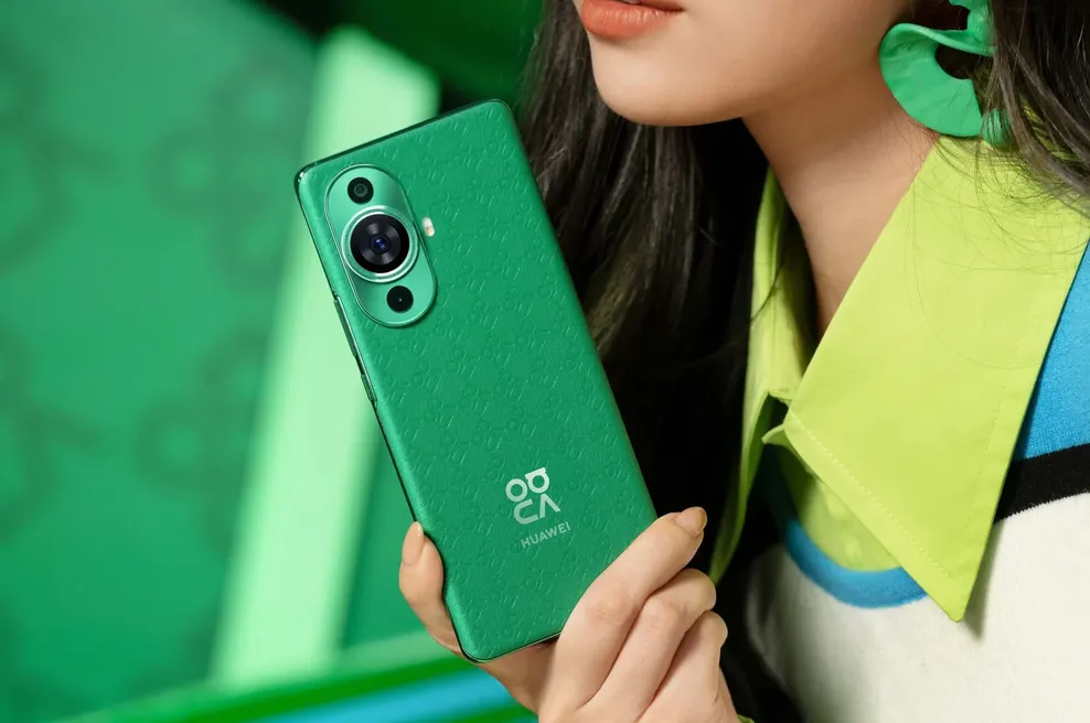 Zaljubljeni v zeleno? To je več kot modni dodatek. (foto: Huawei)