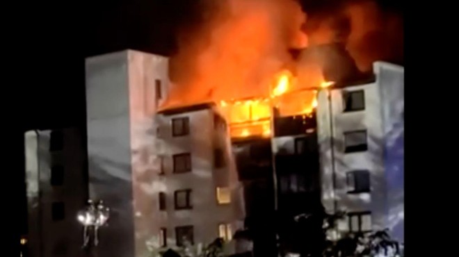 VIDEO: Ognjeni zublji zajeli stanovanjski blok v Ljubljani (60 ljudi je moralo zapustiti svoj dom) (foto: Posnetek zaslona)
