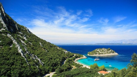 FOTO: Hrvaško plažo primerjajo s Karibi (raj na Zemlji, ki ga domačini skrbno skrivajo)