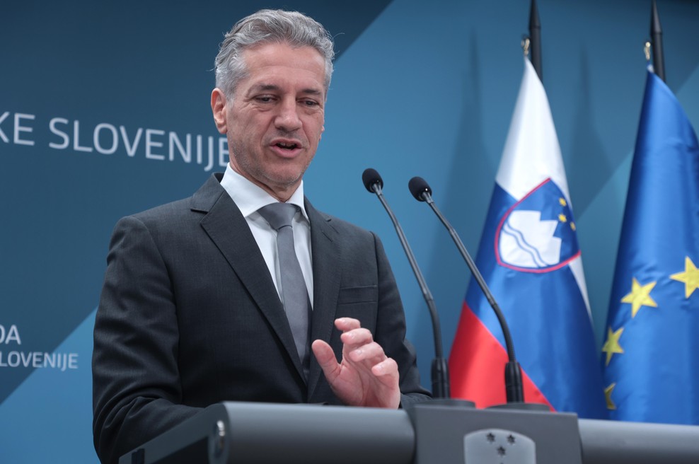 Poplavni ukrepi: Robert Golob obljublja več denarja od ocenjene škode (foto: Borut Živulovič/Bobo)