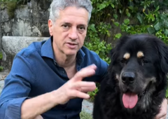 Kruto ravnanje s psom v Kopru: Robert Golob dejanje ostro obsodil in zahteval odgovore