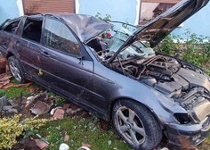 Alkoholiziran voznik povzročil hudo prometno nesrečo v Pomurju (objavljene grozljive fotografije)