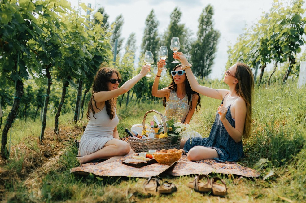 Poletna osvežitev iz vinske kleti Puklavec Family Wines – Jeruzalem Ormož (foto: Jeruzalem Ormož)