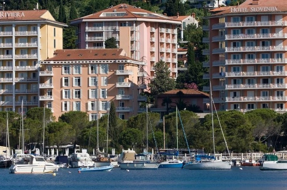 V hotelih ob morju zadovoljni z zasedenostjo: rezervirana je velika večina nastanitev (foto: Profimedia)