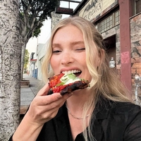 ženska je obložen kruhek