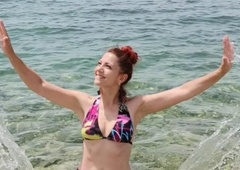 Tanja Žagar pozirala v kopalkah: ne boste verjeli, kako je videti po dveh porodih (FOTO)