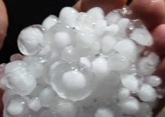 FOTO: Silovite nevihte po vsej Sloveniji, manjkala ni niti toča