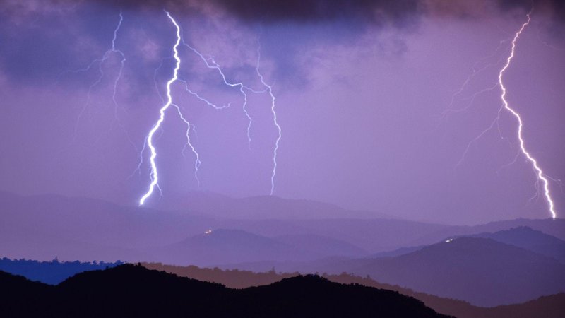 V začetku tedna lahko nastane kakšna vročinska nevihta.