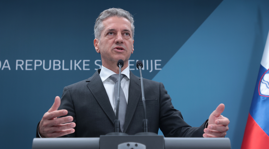 Bodo položnice nižje? Premier in ministri s predstavniki občin in gospodarstva o nadaljnjih ukrepih po poplavah (foto: Borut Živulovič/Bobo)