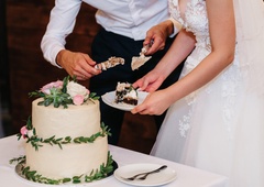 Poročila se je znana slovenska voditeljica, usodni da dahnila nekdanjemu košarkarju