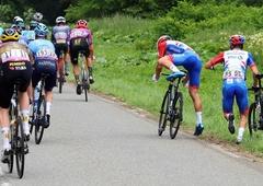 Hitri in drzni: klancev in padcev vedno več, bi Pogačarja moralo skrbeti?