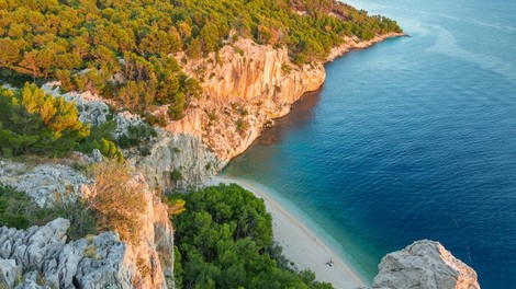 Sanjska plaža na Hrvaškem, ki obljublja mir in tišino