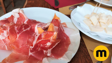 Od mortadele, pršuta, parmezana in testenin – italijanska pokrajina čisto blizu Slovenije, ki je pravi raj za "foodije"