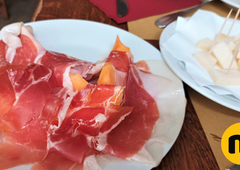 De la mortadelle au prosciutto, en passant par le parmesan et les pâtes - la campagne italienne très proche de la Slovénie, qui est un véritable paradis pour 