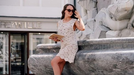 Vse, kar obožujemo poleti -  sandale, natikači in espadrile po našem okusu!