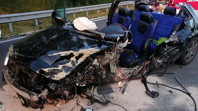 Fotografije razkrivajo grozljive razsežnosti hude prometne nesreče, v kateri je umrla 25-letnica (foto: Facebook/PGD Materija)