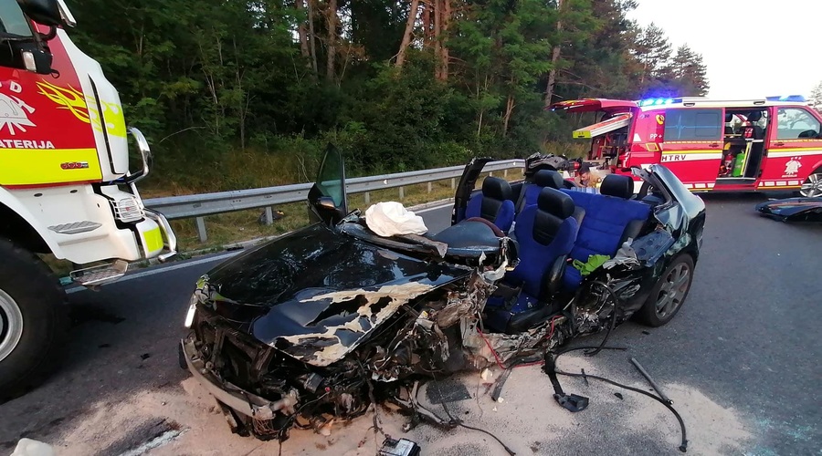 Odšla po pice, vendar se ni nikoli vrnila: silovito trčenje, ki je terjalo življenje 25-letnice (foto: Facebook/PGD Materija)