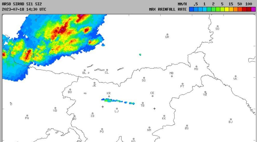 Pozor, pozor! Prižgal se je alarm, Slovenijo čaka huda ura (v Ljubljani na voljo brezplačno parkiranje v garažni hiši) (foto: ARSO)