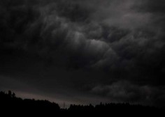 Slovenija v primežu hude nevihte: močan veter, nalivi, toča in rdeči alarm za celotno državo! (FOTO)