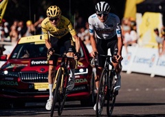 Tadej Pogačar izgublja v bitki dveh Nezemljanov, v Franciji pa že namigujejo: Vingegaard tako dober, da je sumljiv