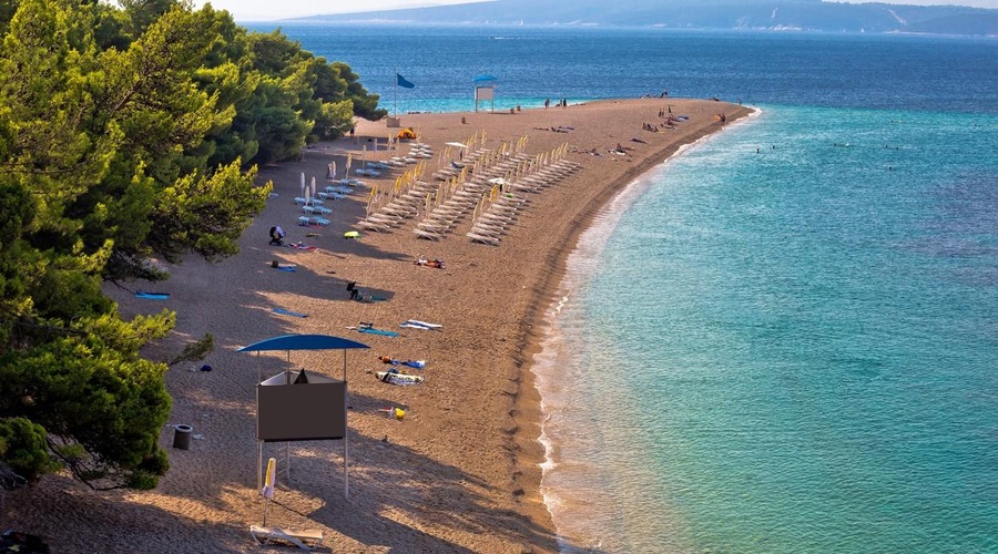 Turisti hitijo na Brač: Hrvati jim ponujajo nekaj, čemur se ne morejo upreti (FOTO) (foto: Profimedia)