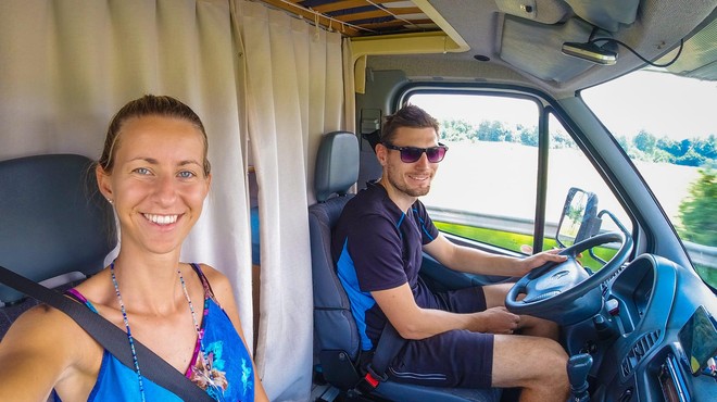 Slovenca, ki živita v avtodomu: v treh letih na poti obiskala že 31 držav (foto: Facebook/Potujoči brlog)