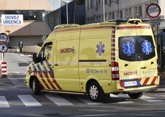 Voznik v Mariboru trčil v peško: hudo poškodovano žensko so prepeljali v bolnišnico