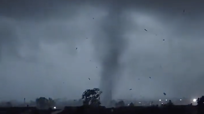 Grozljiv prizor: tornado v Milanu rušil vse pred seboj, več ljudi naj bi bilo poškodovanih (VIDEO) (foto: Posnetek zaslona)