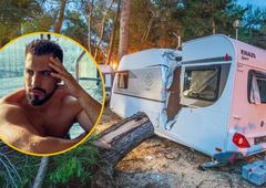 FOTO: Pretresljive razsežnosti uničenja v Novigradu (škodo je utrpel tudi Challe Salle, ki je bil med neurjem tam z družino)