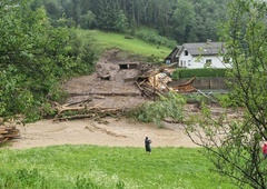 Prizori kot iz grozljivke: zaradi plazov in hudourniških poplav na Koroško prihaja celo slovenska vojska (FOTO)