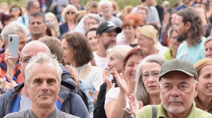 Kaj je razlog, da se je lani v Sloveniji povečalo število prebivalcev? (foto: Žiga Živulovič jr./Bobo)