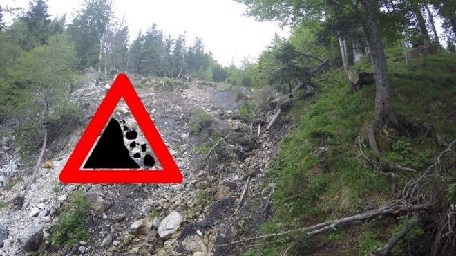 Pozor: zaradi nalivov grozijo zemeljski plazovi (foto: Facebook/Geološki zavod Slovenije)