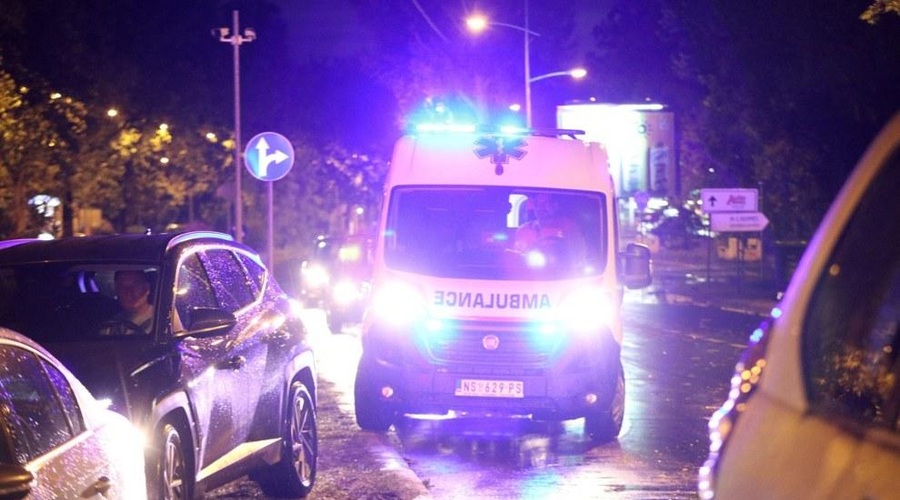 "Na pomoč, otrok mi umira!" Med kopanjem dojenčice njen brat v kad spustil vrelo vodo, niso je mogli rešiti (foto: Profimedia)