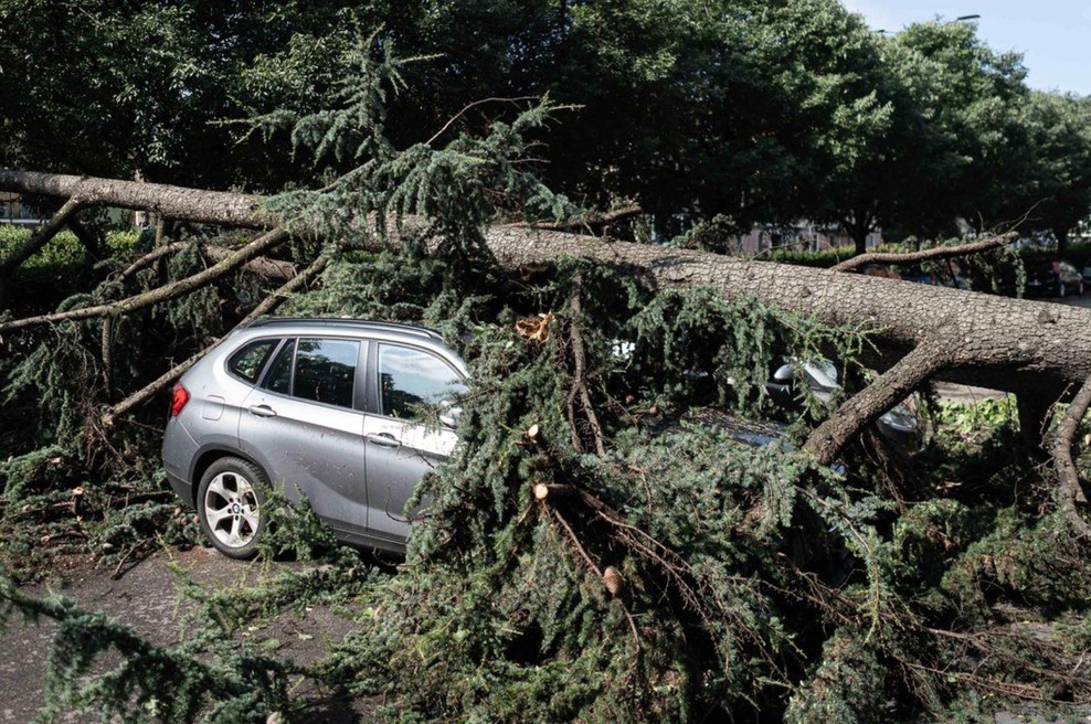 Na severu neurja, na jugu požari: nesreče terjale življenja petih Italijanov (foto: Profimedia)