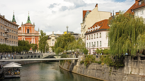 Ustavno sodišče ljubljanski občini premešalo štrene: bodo Ljubljančani ostali brez priljubljenega peš prehoda?