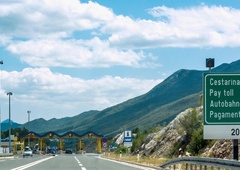 Na Hrvaškem kmalu ne bo več cestninskih postaj: bo novo cestninjenje po žepu udarilo prav turiste?