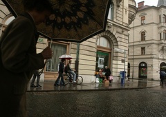 Dan za izlet? Pozabite! Slovenija v primežu močnih padavin (dež ni edina nevšečnost)