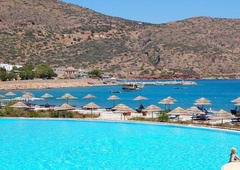 Adijo, kopalni bazeni? Odločitev, ki razburja turiste