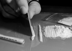 Na Primorskem vse več prepovedanih drog: letos se je predoziralo že več mlajših (večina jih še ni dopolnila dvajset let)