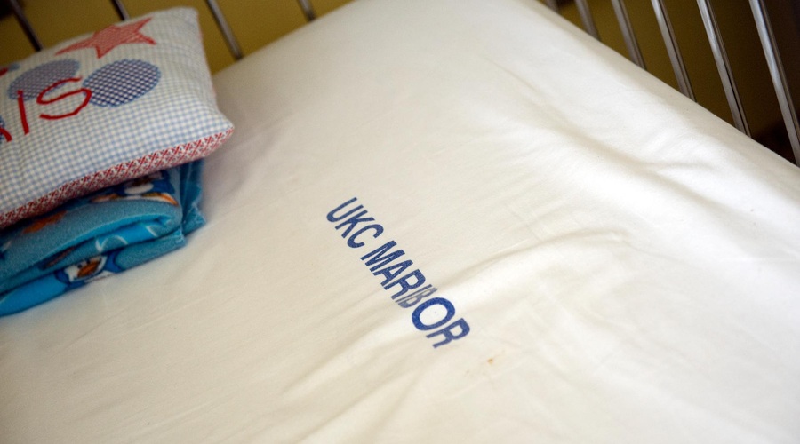 V UKC Maribor že nekaj dni brez pitne vode: odgovorni so pojasnili situacijo (foto: Srdjan Zivulovic/Bobo)