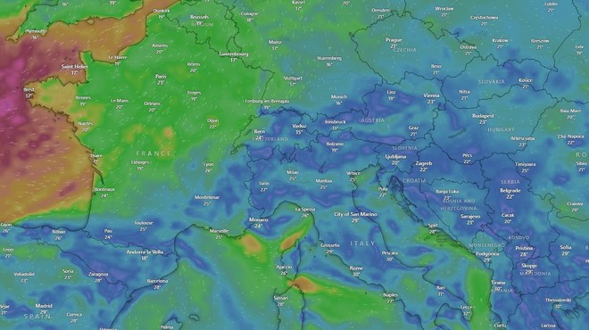 To je spletni radar padavin, ki ga Slovenci najpogosteje uporabljamo za iskanje vremenskih informacij (foto: windy.com)