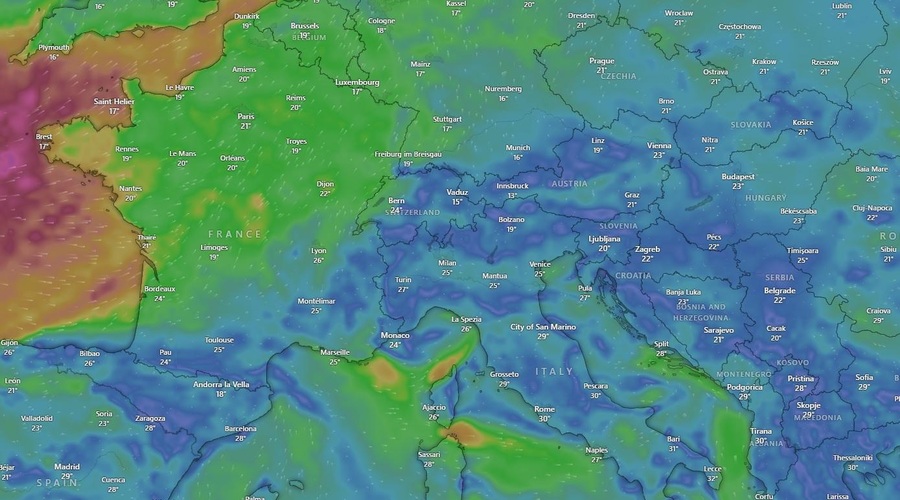 To je spletni radar padavin, ki ga Slovenci najpogosteje uporabljamo za iskanje vremenskih informacij (foto: windy.com)