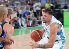 Zagrizen boj do konca: Stožice na nogah, Slovenija se je vrnila!