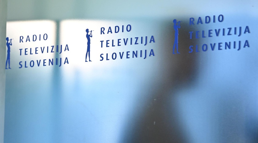 Z RTV Slovenija so se poslovili kar štirje zelo znani televizijski voditelji. Kaj se dogaja? (foto: Žiga Živulović j.r./Bobo)
