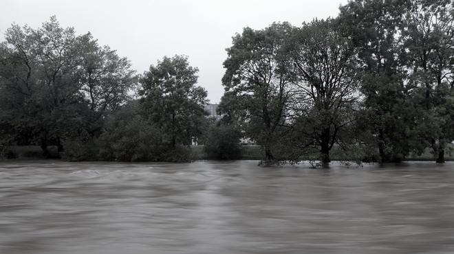 Poplave terjale še eno življenje: to je že peta smrtna žrtev, ki je posledica ujm (foto: Borut Živulovič/Bobo)